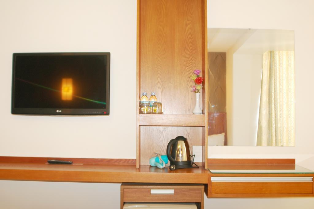 Minh Nhat Hotel Нячанг Номер фото